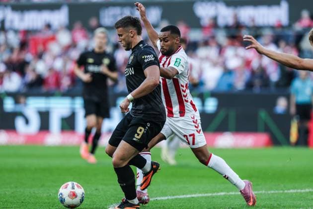 Sport, Football, Bundesliga Season 2025 2026 5 Matchday 1 FC Köln VfB Stuttgart 28 09 2025, RheinEnergieSTADION Ermedin Demirovic VfB Stuttgart, 9 Linton Maina 1 FC Köln, 37 Köln RheinEnergieSTADION North Rhine-Westphalia Germany