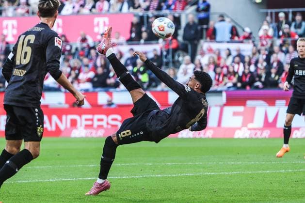 Sport, Football, Bundesliga Season 2025 2026 5 Matchday 1 FC Köln VfB Stuttgart 28 09 2025, RheinEnergieSTADION Tiago Tomas VfB Stuttgart, 8 with a case back Cologne RheinEnergieSTADION North Rhine-Westphalia Germany