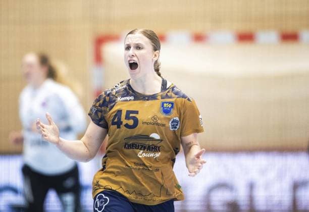 HANDBALL WOMEN DHB POKAL EIGHTEEN FINALS THC BUXTEHUDER SV FOR EDITORIAL PURPOSES ONLY p 28 09 2025 Bad Langensalza Handball Women 1 Bundesliga Women Season 2025 2026 Salzhalle DHB Pokal Achtelfinale Thüringer HC Buxtehuder SV im Foto Jolina Huhnstock 45 Buxtehuder SV Germany Thueringen Bad Langensalza Copyright SaschaxFromm Copyright: SaschaxFromm doc82l9ps2f1dvn2qfau1 ,EDITORIAL USE ONLY Copyright: SaschaxFromm