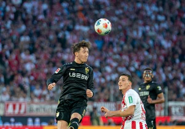 Angelo Stiller VfB Stuttgart, 6 with a header 28 09 2025, 1 FC Köln VfB Stuttgart Fussball, 1 Bundesliga, RheinEnergieStadion Köln DFL regulations prohibit any use of photographs as image sequences and or quasi video Copyright: HMBxMedia xMarcoxBader