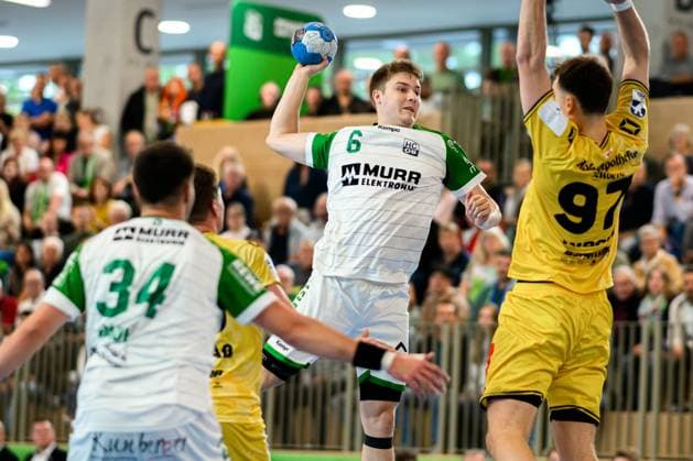 Backngang 2 HBL 25 26 HC Oppenweiler Backnang HSG Krefeld Timm Buck HCOB , Matija Mircic Krefeld Backnang Murrtal Arena Baden Württemberg Germany