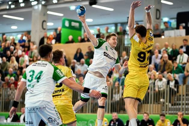 Backngang 2 HBL 25 26 HC Oppenweiler Backnang HSG Krefeld Timm Buck HCOB , Matija Mircic Krefeld Backnang Murrtal Arena Baden Württemberg Germany