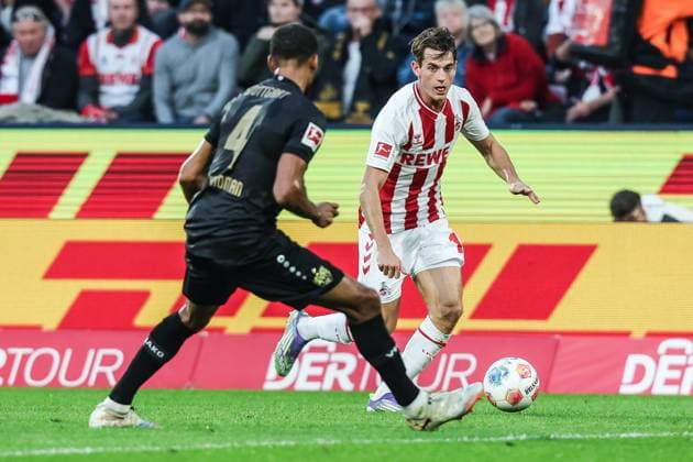Sport, Football, Bundesliga Season 2025 2026 5 Matchday 1 FC Köln VfB Stuttgart 28 09 2025, RheinEnergieSTADION Josha Vagnoman VfB Stuttgart, 4 Jakub Kaminski 1 FC Köln, 16 Köln RheinEnergieSTADION North Rhine-Westphalia Germany