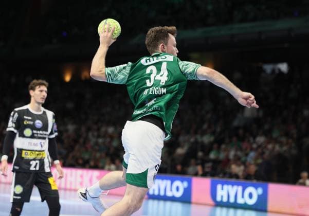 GER HBL Season 2025 2026 FÜCHSE Berlin vs ThSV Eisenach, 28 09 25, Max Schmeling Halle, Berlin, Philipp MEYER ThSV Eisenach 27 , Hakun WEST AV TEIGUM Füchse Berlin 34