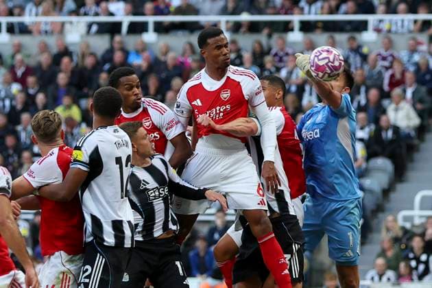 Newcastle United v Arsenal - Premier League Gabriel of Arsenal scores 2nd and winning goal during the Premier League match between Newcastle United and Arsenal at St James Park on September 28, 2025 in Newcastle upon Tyne, England. Newcastle upon Tyne St. James Park England United Kingdom Copyright: xEdxSykes Sportsphoto APLx 14136409