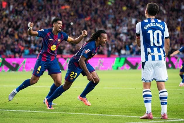 Spanish LaLiga EA Sports FC Barcelona, Barca v Real Sociedad in Barcelona, Spain. FC Barcelona player (23) Jules Kounde celebrates his score during LaLiga EA Sports match between FC Barcelona and Real Sociedad in Estadi Olimpic Lluis Companys, Barcelona, Spain, on September 28, 2025. Barcelona Estadi Olimpic Lluis Companys Barcelona Spain