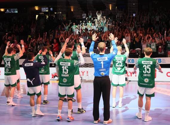 GER HBL Season 2025 2026 FÜCHSE Berlin vs ThSV Eisenach, 28 09 25, Max Schmeling Halle, Berlin, Thanks to the fans, Team FÜCHSE Berlin, Cheers, Emotions