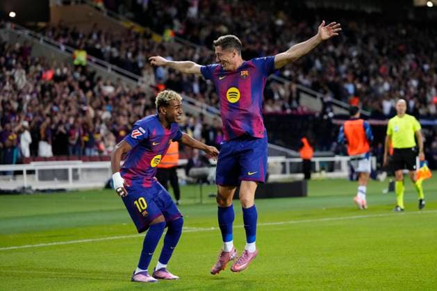 FC Barcelona, Barca v Real Sociedad - LaLiga EA Sports Robert Lewandowski centre-forward of Barcelona and Poland celebrates with Lamine Yamal after scoring his sides first goal during the LaLiga EA Sports match between FC Barcelona and Real Sociedad at Estadi Olimpic Lluis Companys on September 28, 2025 in Barcelona, Spain. Barcelona Spain  Copyright: xJosexBretonx originalFilename:bretonhernandez-fcbarcel250928_npcIG.jpg