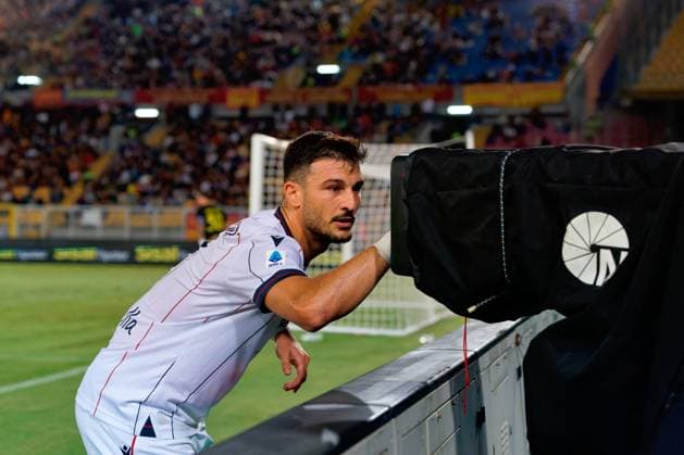 CALCIO - Serie A - US Lecce vs Bologna FC Riccardo Orsolini of Bologna FC celebrates after scoring a goal during US Lecce vs Bologna FC, Italian soccer Serie A match in Lecce, Italy, September 28 2025 Lecce Italy  Copyright: xIPAxSport ABACAx