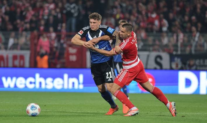 Nicolai Remberg, Rani Khedira duel Match scene Action Sport Football Soccer Bundesliga Men DFL 5 Matchday Season 2025 2026 28 09 2025 1 FC Union Berlin FCU vs Hamburger SV HSV DFL regulations prohibit any use of photographs as image sequences and or quasi video