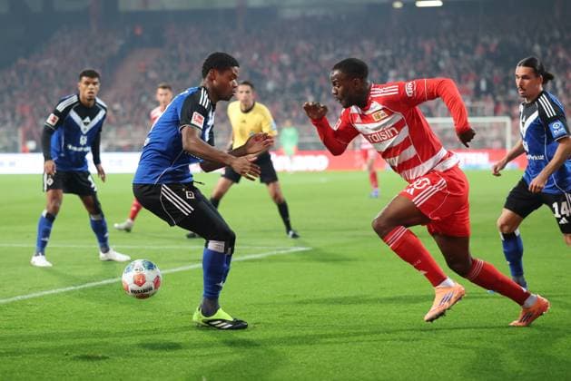 1 Soccer Bundesliga Union Berlin Hamburger SV during the match in the 1 Soccer Bundesliga Union Berlin Hamburger SV in Berlin, Stadion An der alten Försterei , on 28 09 2025 DFB regulations prohibit any use of photographs as image sequences and or quasi video Copyright: xBEAUTIFULxSPORTS Frankex