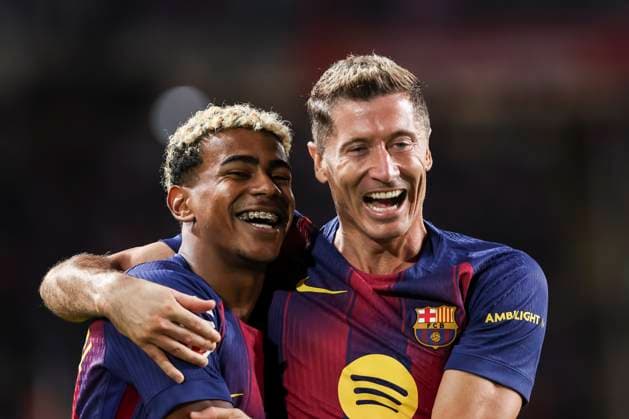 September 28, 2025, Barcelona, Barcelona, SPAIN: Robert Lewandowski of FC Barcelona, Barca celebrates a goal with Lamine Yamal during the Spanish league, La Liga EA Sports, football match played between FC Barcelona and Real Sociedad at Estadi Olimpic Lluis Companys on September 28, 2025 in Barcelona, Spain. Barcelona SPAIN - ZUMAa181 20250928_zaa_a181_251 Copyright: xJavierxBorregox