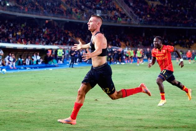 Francesco Camarda of US Lecce celebrates after scoring a goal during US Lecce vs Bologna FC, Italian soccer Serie A match in Lecce, Italy, September 28 2025  Copyright: xEmmanuelexMastrodonato IPAxSportx xipa-agency.netx xx IPA_65883734 IPA_Agency_IPA65883734