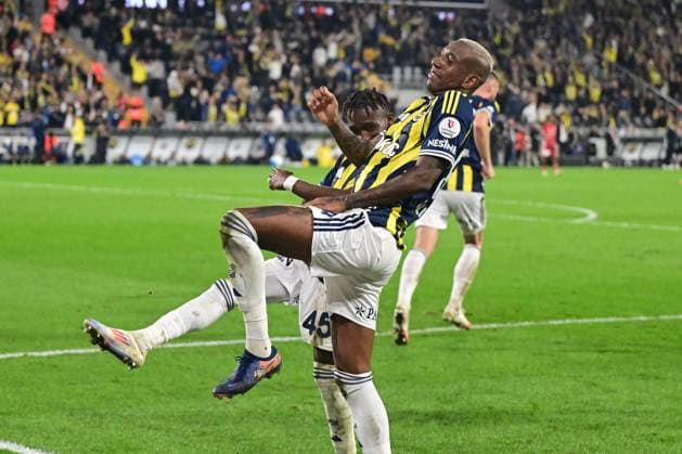 Fenerbahce v Antalyaspor - Turkish Super Lig ISTANBUL, TURKIYE - SEPTEMBER 28: Anderson Talisca of Fenerbahce celebrates after scoring a goal during the Turkish Super Lig match between Fenerbahce and Hesap.com Antalyaspor at Chobani Stadium in Istanbul, Turkiye, on September 28, 2025. Serhat Cagdas Anadolu Istanbul Turkey. Editorial use only. Please get in touch for any other usage.  Copyright: x2025xAnadoluxSerhatxCagdasx