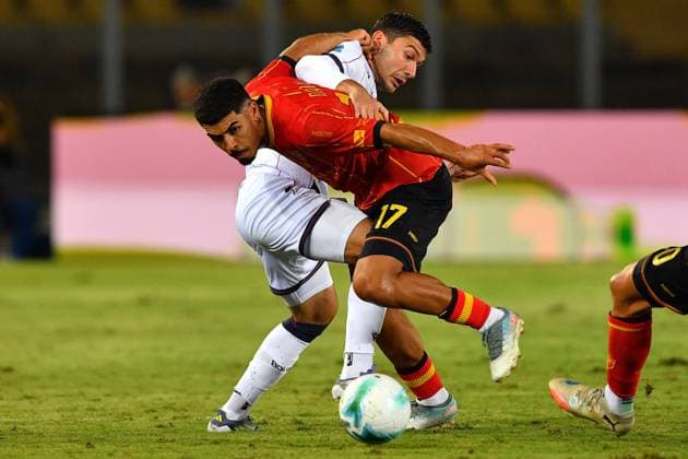 Lecce s right back Danilo Veiga (17 US Lecce) and Bologna™s central defender Jhon Lucumi (26 Bologna FC 1909) in action during the Serie A Enilive soccer matchday 5 between US Lecce and Bologna FC 1909 at the Via del Mare Stadium in Lecce, Italy, Sunday, September 28, 2025. (Credit Image: Giovanni Evangelista LaPresse)  Copyright: xGiovannixEvangelista LaPressex