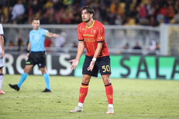 Santiago Pierotti of US Lecce gestures during US Lecce vs Bologna FC, Italian soccer Serie A match in Lecce, Italy, September 28 2025  Copyright: xMassimilianoxCarnabuci IPAxSportx xipa-agency.netx xx IPA_65884439 IPA_Agency_IPA65884439