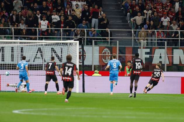 September 28, 2025, Milan, Lombardia, Italy: during the Italian Serie A Enilive soccer championship football match between AC Milan and SSC Napoli at San Siro Stadium on September 28th, 2025, Milan, Italy Milan Italy - ZUMAr199 20250928_zsp_r199_001 Copyright: xMattiaxRadonix
