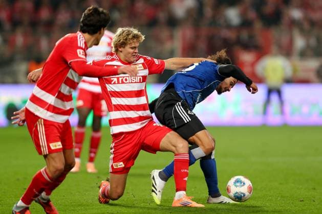 28 09 2025, xtgx, Fußball 1 Bundesliga Union Berlin Hamburger SV v l Tom Rothe Union Berlin, 15 , Rayan Philippe HSV, 14 Zweikampf, Duell, Kampf, tackle DFL DFB REGULATIONS PROHIBIT ANY USE OF PHOTOGRAPHS as IMAGE SEQUENCES and or QUASI VIDEO Berlin