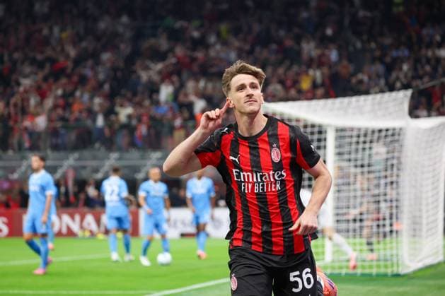 September 28, 2025, Milano, Lombardia, ITALIA: Goal the Alexis Saelemaekers of AC Milan During the football match on September 28, 2025, valid for the Italian Serie A - 2025 26 championship in Milan at the San Siro Stadium between AC Milan and SSC Napoli..Pictured: Milano ITALIA - ZUMAs236 20250928_aap_s236_031 Copyright: xFabioxSassox