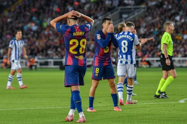 FC Barcelona, Barca v REAL SOCIEDAD OLIMPIC STADIUM LLUIS COMPANYS. MONTJUIC,BARCELONA. September 28, 2025 FC BARCELONA vs REAL SOCIEDAD September 28, ,2025 Roony and Pedri (8) of FC Barcelona reacts during the match between FC Barcelona and Real Sociedad corresponding to the seventh day of La Liga EA Sports at at Olimpic Stadium Lluis Companys of MontjuÃ¯c in Barcelona, Spain. Barcelona ESP Copyright: xS.xRosx