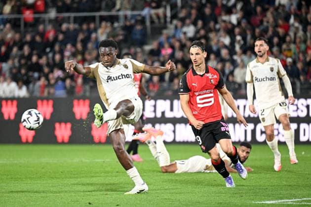 Stade Rennais FC v RC Lens - Ligue 1 McDonald s 2025 2026 06 Samson BAIDOO (rcl) - 09 Esteban LEPAUL (srfc) during the Ligue 1 McDonald s match between Rennes and Lens at Roazhon Park on September 28, 2025 in Rennes, France. Rennes France  Copyright: xFEPx 776348147