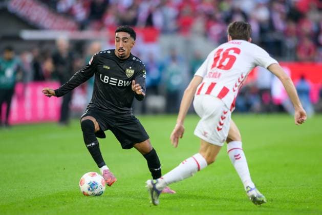 Soccer, 1 Bundesliga, 20250928, 1 FC Köln VfB Stuttgart Pictured from l Tiago BARREIROS DE MELO TOMAS Stuttgart, 8 , Jakub KAMINSKI Köln, 16 Köln Rhein Energie Stadion Nordrhein Westfalen Germany Copyright: Passion2Press MarkusxFischerx