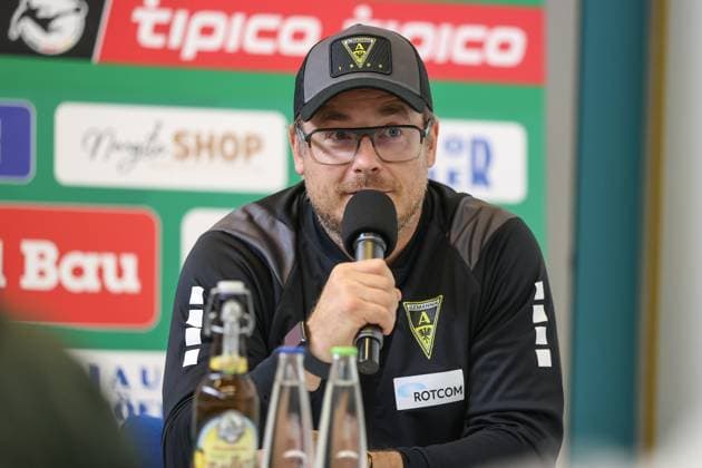 27 09 2025, Soccer, Gentlemen, 8 Matchday Third parties League Season 2025 2026 FC Schweinfurt 05 Alemannia Aachen team manager Benedetto Muzzicato Alemannia Aachen in the Press conference After the Game