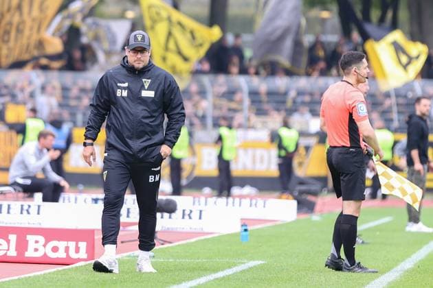27 09 2025, Soccer, Gentlemen, 8 Matchday Third parties League Season 2025 2026 FC Schweinfurt 05 Alemannia Aachen from left team manager Benedetto Muzzicato Alemannia Aachen