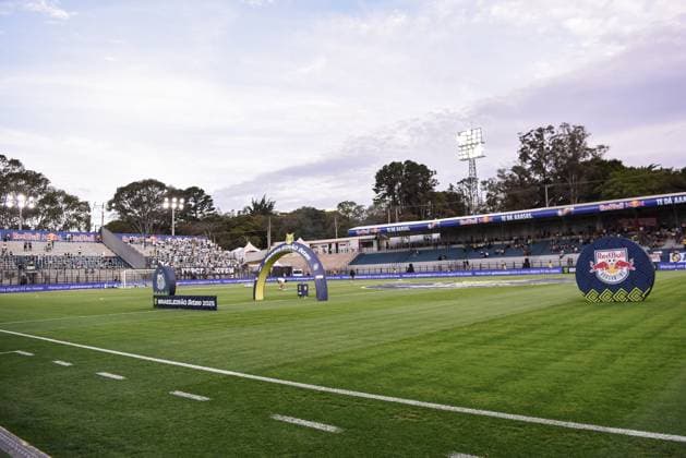 Bragantino x Santos BRAGANcA PAULISTA, SP - 28.09.2025: BRAGANTINO X SANTOS - Match between Red Bull Bragantino x Santos held at the Cicero de Souza Marques Municipal Stadium in Braganca Paulista SP, for the 2025 Brazilian Championship, this Sunday (28). (Photo: Rafael Moreira Fotoarena) x2814927x  RafaelxMoreira