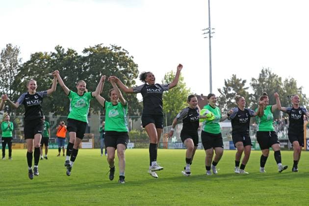 Soccer DFB Cup Women BSG Chemie Leipzig vs FC Carl Zeiss Jena 28 09 2025 Joy and jubilation at the Chemie Team Football, DFB Cup Women, Season 2025 2026, 1 Round BSG Chemie Leipzig vs FC Carl Zeiss Jena on 28 09 2025 at Alfred Kunze Sportpark, Leipzig Leutzsch Copyright: xBEAUTIFULxSPORTS JanxKaeferx