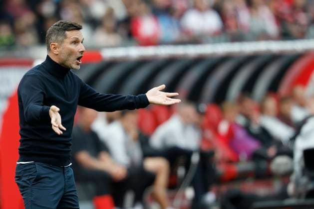 Coach Stefan Leitl Hertha BSC , 28 09 2025, Football, 2 Bundesliga, 1 FC Nuernberg Hertha BSC, DEU, Nuremberg, Max Morlock Stadion, DFL REGULATIONS PROHIBIT ANY USE OF PHOTOGRAPHS AS IMAGE SEQUENCES AND OR QUASI VIDEO Copyright: HMBxMedia xHeikoxBecker