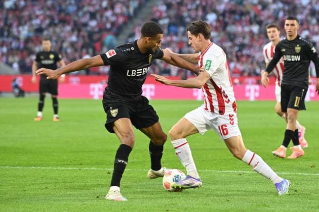 Jakub KAMINSKI K vs Josha VAGNOMAN S Action, duel, Football 1 Bundesliga, 5 Matchday, matchday5, 1 FC Koeln K VfB Stuttgart S 1 2 on 31 08 2025 in Koeln Germany DFL regulations prohibit any use of photographs as image sequences and or quasi video Â
