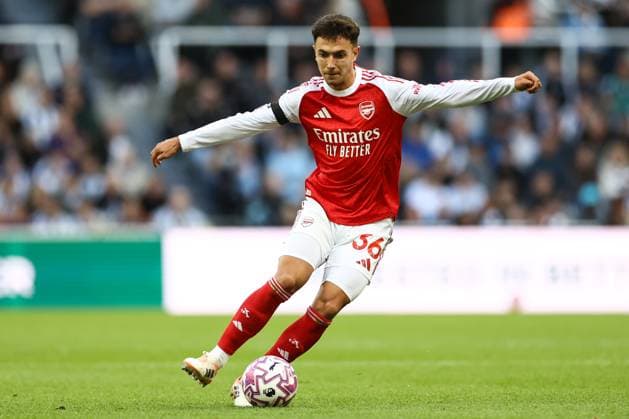 Newcastle United gegen Arsenal 28. September 2025, Newcastle Premier League Fußball Newcastle United gegen Arsenal Martin Zubimendi von Arsenal Foto Jacques Feeney Abseits Newcastle UK  Copyright: xJacquesxFeeneyx xOffsidexOffside