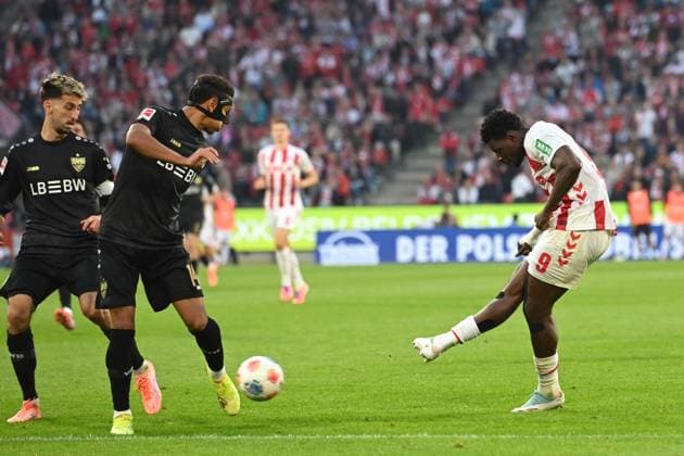 Ragnar ACHE K vs Atakan KARAZOR S and Luca JAQUEZ S Action, duel, Football 1 Bundesliga, 5 Matchday, matchday5, 1 FC Koeln K VfB Stuttgart S 1 2 on 31 08 2025 in Koeln Germany DFL regulations prohibit any use of photographs as image sequences and or quasi video Â