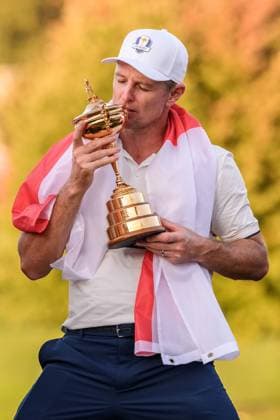250928 Justin Rose of Team Europe celebrates after winning the Ryder Cup on day 3 of the Ryder Cup on September 28, 2025 in New York Photo Jesper Zerman BILDBYRAN kod JZ JZ0619 golf ryder cup day 3 bbeng jubel  Copyright: JESPERxZERMAN BB250928JZ053