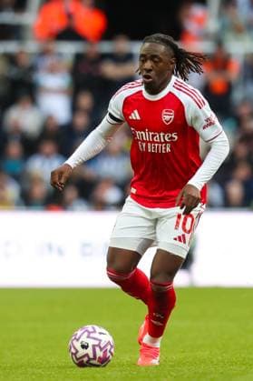 Newcastle United FC v Arsenal FC, Premier League Eberechi Eze Of Arsenal during the Newcastle United FC v Arsenal FC English Premier League match at St.James Park, Newcastle, England, United Kingdom on 28 September 2025 Credit: Lee Keuneke Every Second Media Editorial use only. All images are copyright Every Second Media Limited. No images may be reproduced without prior permission. All rights reserved. Premier League and Football League images are subject to licensing agreements with Football DataCo Limited. see https: www.football-dataco.com Copyright: xIMAGO EveryxSecondxMediax ESM-1601-0143 LeexKeunekex xEveryxSecondxMediax