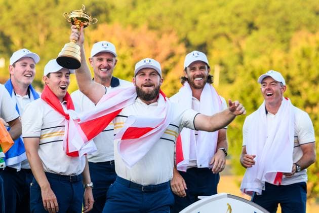 250928 Tyrrell Hatton of Team Europe celebrates after winning the Ryder Cup on day 3 of the Ryder Cup on September 28, 2025 in New York Photo Jesper Zerman BILDBYRAN kod JZ JZ0619 golf ryder cup day 3 bbeng jubel  Copyright: JESPERxZERMAN BB250928JZ068