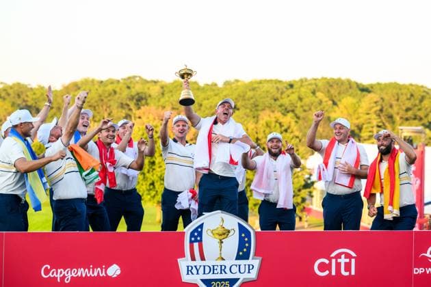250928 Rory McIlroy of Team Europes celebrate after winning the Ryder Cup on day 3 of the Ryder Cup on September 28, 2025 in New York Photo Jesper Zerman BILDBYRAN kod JZ JZ0619 golf ryder cup day 3 bbeng jubel  Copyright: JESPERxZERMAN BB250928JZ074