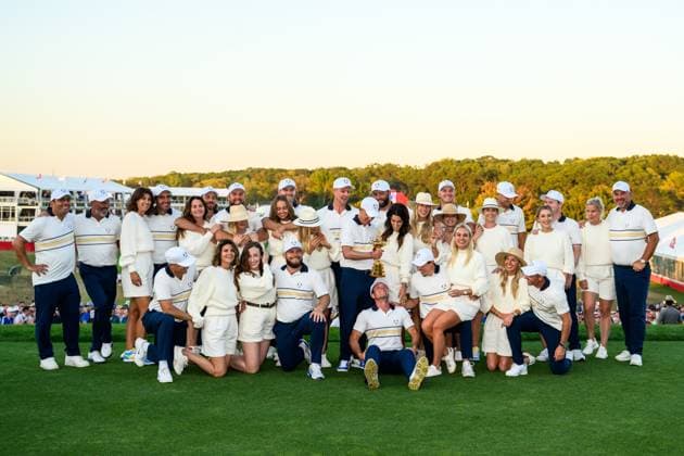 250928 Tommy Fleetwood, Shane Lowry, Rasmus Hojgaard, Justin Rose, Team Captain Luke Donald, Jon Rahm, Sepp Straka, Ludvig Aberg, Rory McIlroy, Robert MacIntyre, Tyrrell Hatton, Matt Fitzpatrick and Viktor Hovland of Team Europe together with their partners celebrate after winning the Ryder Cup on day 3 of the Ryder Cup on September 28, 2025 in New York Photo Jesper Zerman BILDBYRAN kod JZ JZ0619 golf ryder cup day 3 bbeng jubel Copyright: JESPERxZERMAN BB250928JZ084