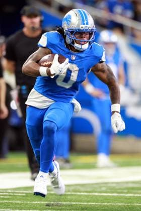 Cleveland Browns vs Detroit Lions DETROIT,MICHIGAN-SEPTEMBER 28: Detroit Lions running back Jahmyr Gibbs (0) carries the ball during an NFL, American Football Herren, USA football game between the Cleveland Browns and the Detroit Lions in Detroit, Michigan USA, on Sunday, September 28, 2025. Detroit Michigan United States  Copyright: xAmyxLemusx originalFilename:lemus-clevelan250928_np80B.jpg