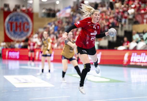 HANDBALL WOMEN DHB POKAL EIGHTEEN FINALS THC BUXTEHUDER SV FOR EDITORIAL PURPOSES ONLY p 28 09 2025 Bad Langensalza Handball Women 1 Bundesliga Women Season 2025 2026 Salzhalle DHB Pokal Round of 16 Thüringer HC Buxtehuder SV in photo Nathalie Hendrikse 6 Thüringer HC Germany Thuringia Bad Langensalza Copyright SaschaxFromm Copyright: SaschaxFromm doc82lfzvt9mh4jvdf1fhb ,EDITORIAL USE ONLY Copyright: SaschaxFromm