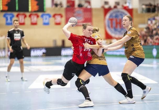 HANDBALL WOMEN DHB POKAL EIGHTEEN FINALS THC BUXTEHUDER SV FOR EDITORIAL PURPOSES ONLY p 28 09 2025 Bad Langensalza Handball Women 1 Bundesliga Women Season 2025 2026 Salzhalle DHB Pokal Round of 16 Thüringer HC Buxtehuder SV in photo Luca Farago 19 Thüringer HC Germany Thuringia Bad Langensalza Copyright SaschaxFromm Copyright: SaschaxFromm doc82lg28elkxx2dko08ke ,EDITORIAL USE ONLY Copyright: SaschaxFromm