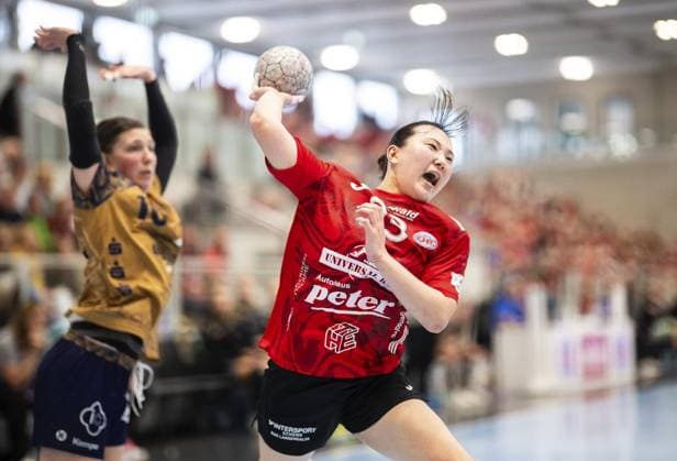 HANDBALL WOMEN DHB POKAL EIGHTEEN FINALS THC BUXTEHUDER SV FOR EDITORIAL PURPOSES ONLY p 28 09 2025 Bad Langensalza Handball Women 1 Bundesliga Women Season 2025 2026 Salzhalle DHB Pokal Round of 16 Thüringer HC Buxtehuder SV in photo Natsuki Aizawa 23 Thüringer HC Germany Thuringia Bad Langensalza Copyright SaschaxFromm Copyright: SaschaxFromm doc82lg39a5wudgmq02b2s ,EDITORIAL USE ONLY Copyright: SaschaxFromm