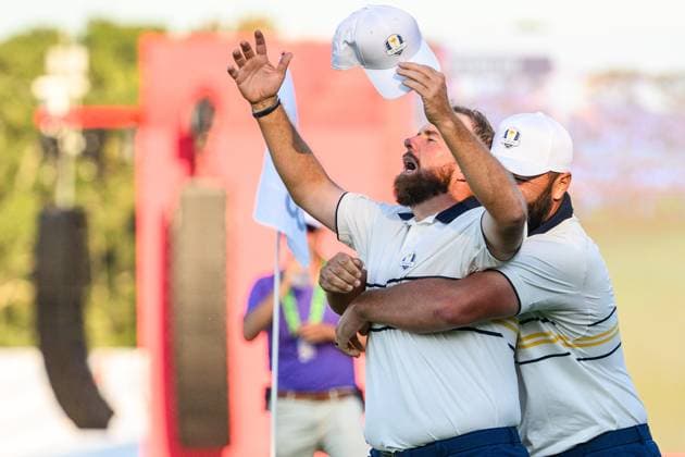 250928 Shane Lowry and Jon Rahm of Team Europe celebrate during a singles match on day 3 of the Ryder Cup on September 28, 2025 in New York Photo Jesper Zerman BILDBYRAN kod JZ JZ0619 golf ryder cup day 3 bbeng jubel  Copyright: JESPERxZERMAN BB250928JZ097