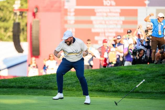 250928 Shane Lowry of Team Europe celebrates during a singles match on day 3 of the Ryder Cup on September 28, 2025 in New York Photo Jesper Zerman BILDBYRAN kod JZ JZ0619 golf ryder cup day 3 bbeng jubel  Copyright: JESPERxZERMAN BB250928JZ100