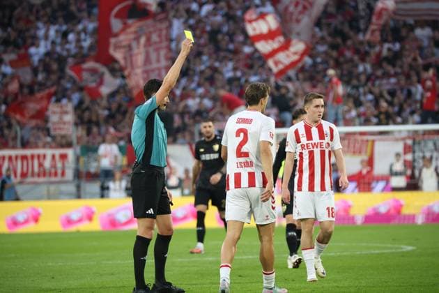 Yellow card for Joel Schmied 1 FC Koeln 02 GER, 1 FC Koeln vs VfB Stuttgart, Football, Bundesliga, Matchday 5, Season 2025 2026, 28 09 2025 DFL DFB REGULATIONS PROHIBIT ANY USE OF PHOTOGRAPHS as IMAGE SEQUENCES and or QUASI VIDEO GER, 1 FC Koeln vs VfB Stuttgart, Football, Bundesliga, Matchday 5, Season 2025 2026, 28 09 2025 Koeln Copyright: xEibner-Pressefotox xThomasxStoeckerx EP_TSR