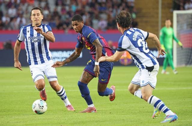 FC Barcelona, Barca v Real Sociedad - LaLiga EA Sports Mikel Oyarzabal, Marcus Rashford, and Alvaro Odriozola play during the match between FC Barcelona and Real Sociedad, corresponding to week 7 of LaLiga EA Sports, at the Lluis Companys Stadium in Barcelona, Spain, on September 28, 2025. Barcelona Barcelona Spain  Copyright: xUrbanandsportx originalFilename:urbanandsport-fcbarcel250928_npOWB.jpg