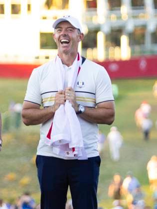 September 28, 2025, Farmingdale, Ny, United States: FARMINGDALE, NY - SEPTEMBER 28: Ludvig Aberg, Matt Fitzpatrick, Tommy Fleetwood, Tyrrell Hatton, Rasmus Hojgaard, Viktor Hovland, Shane Lowry, Robert MacIntyre, Rory McIlroy, Jon Rahm, Justin Rose, Sepp Straka, Luke Donald Europe Team Captain celebrate winning the Ryder Cup during the Ryder Cup - Singles Matches at Bethpage Black Golf Course on September 28, 2025 in Farmingdale, NY. Farmingdale United States - ZUMAt139 20250928_aaa_t139_105 Copyright: xAlxChang IsixPhotosx