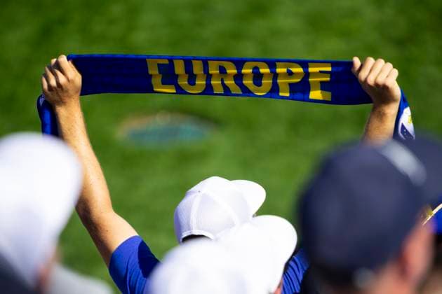 September 28, 2025, Farmingdale, Ny, United States: FARMINGDALE, NY - SEPTEMBER 28: Team Europe fans during the Ryder Cup - Singles Matches at Bethpage Black Golf Course on September 28, 2025 in Farmingdale, NY. Farmingdale United States - ZUMAt139 20250928_aaa_t139_106 Copyright: xAlxChang IsixPhotosx