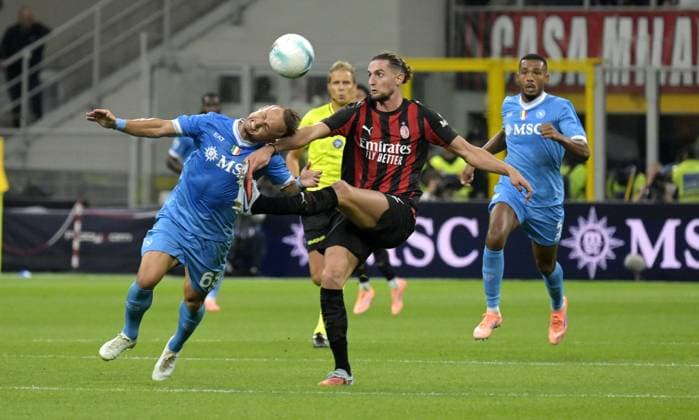 Foto IPP Paolo Bona Milano 28 09 2025 Campionato Serie A di Calcio stagione 2025 2026 partita Milan-Napoli Nella foto Adrien rabiot e Stanislav Lobotka Italy Photo Press Worldwide Copyright italy Italy ITALY  Copyright: xR4924_italyphotopressx